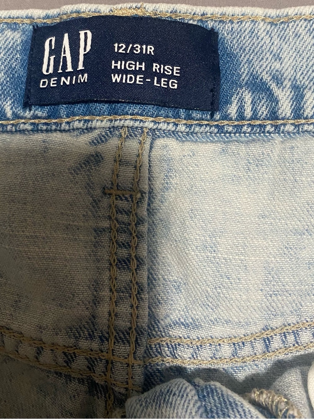 GAP Light Wash Wide-Leg Women’s Jeans - Picture 3 of 3